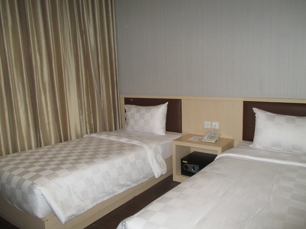 Hotel 88 Itc Fatmawati Jakarta By Wh Exterior foto